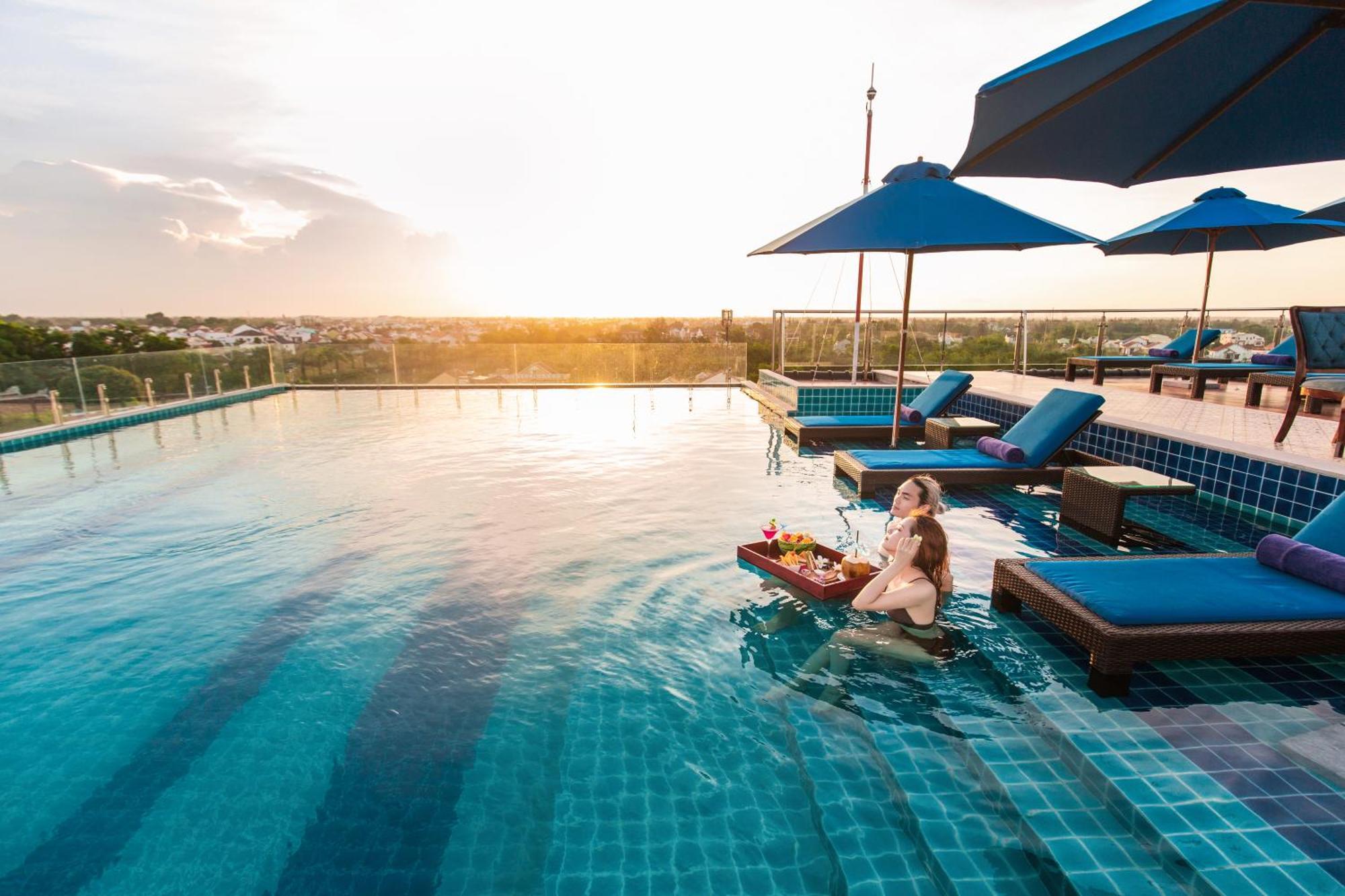 Qualia De Hotel Hoi An - Rooftop Bar City View ภายนอก รูปภาพ