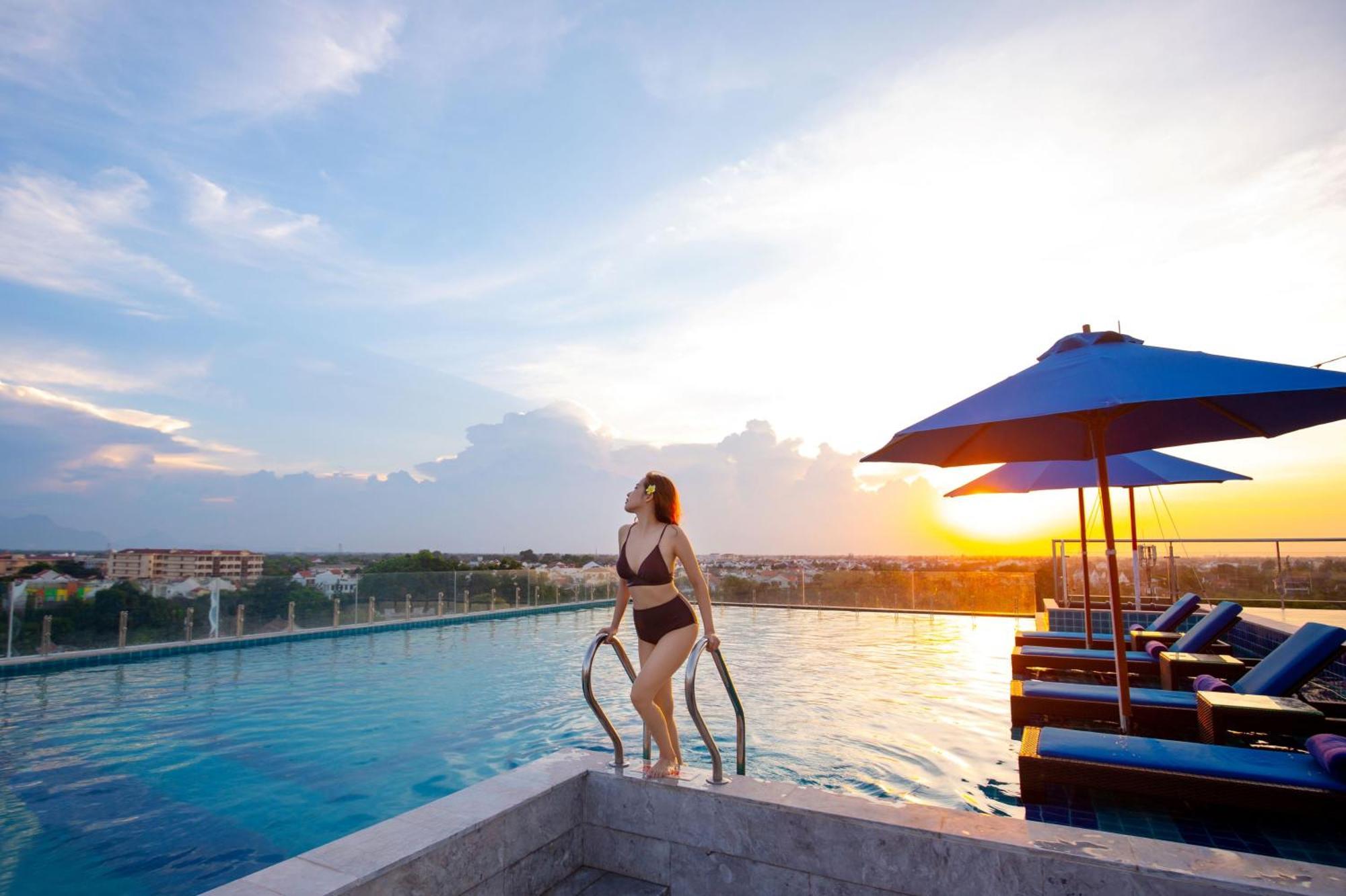 Qualia De Hotel Hoi An - Rooftop Bar City View ภายนอก รูปภาพ