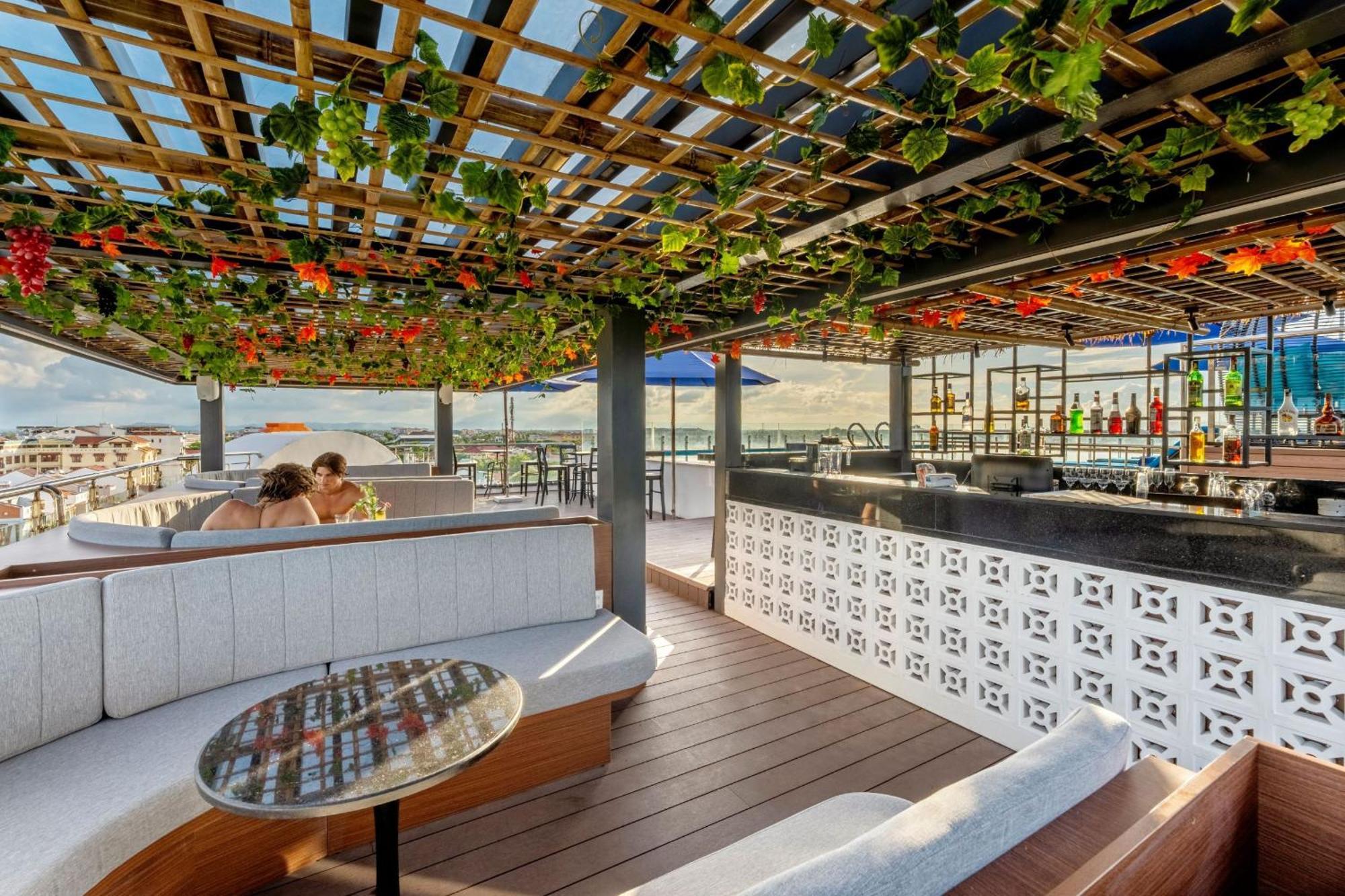Qualia De Hotel Hoi An - Rooftop Bar City View ภายนอก รูปภาพ